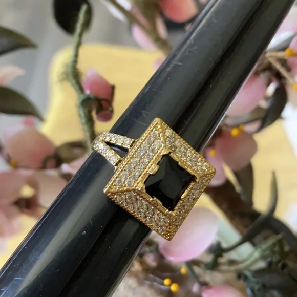 Vintage 925 black onyx white sapphire ring
